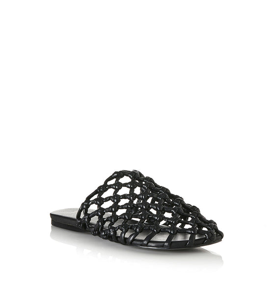 Alias Mae Hezu Black