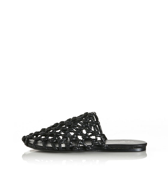 Alias Mae Hezu Black