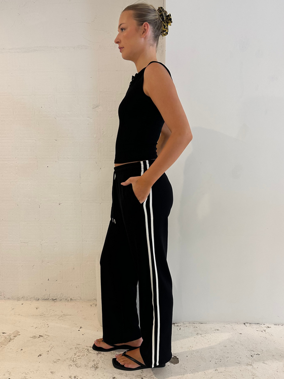 Elastic Waist Relaxed Pant Black/White