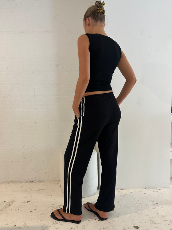 Elastic Waist Relaxed Pant Black/White