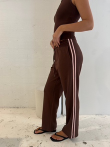  Elastic Waist Relaxed Pant Chocolate/Pink