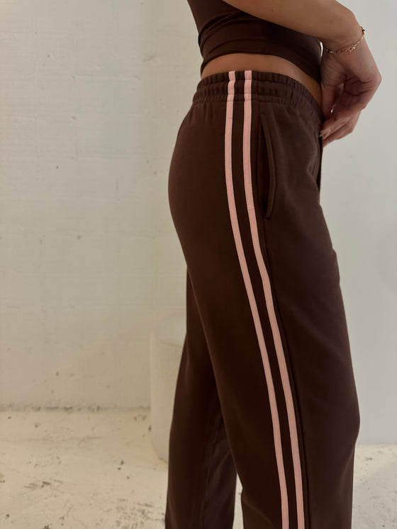 Elastic Waist Relaxed Pant Chocolate/Pink